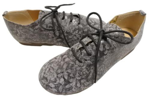 【かぼちゃの馬車 CA-15FL フラワーグレー】フラワー柄の靴紐シューズ